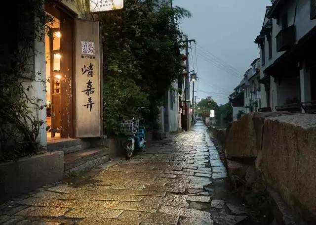 鹿泉六街村最新进展，巷弄深处的美食秘境探索