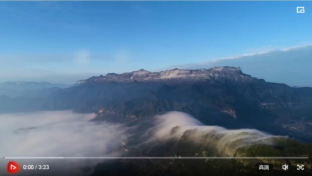 多屏协同下的自然美景之旅，探索内心平和与宁静